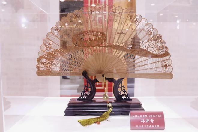 匠心铸魂匠艺造物2020中国杭州工艺美术精品博览会开幕